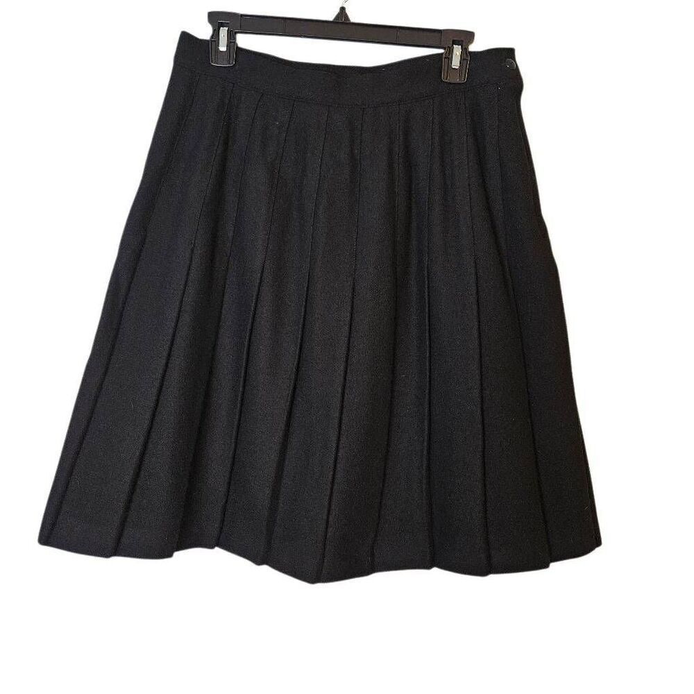 Stephanie Andrews vintage wool pleated skirt. Size 14.